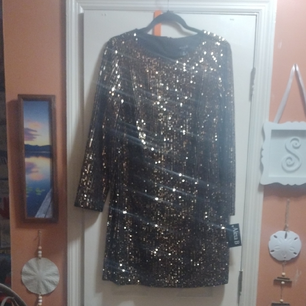 Sequined Long-Sleeve Party Dress - Black